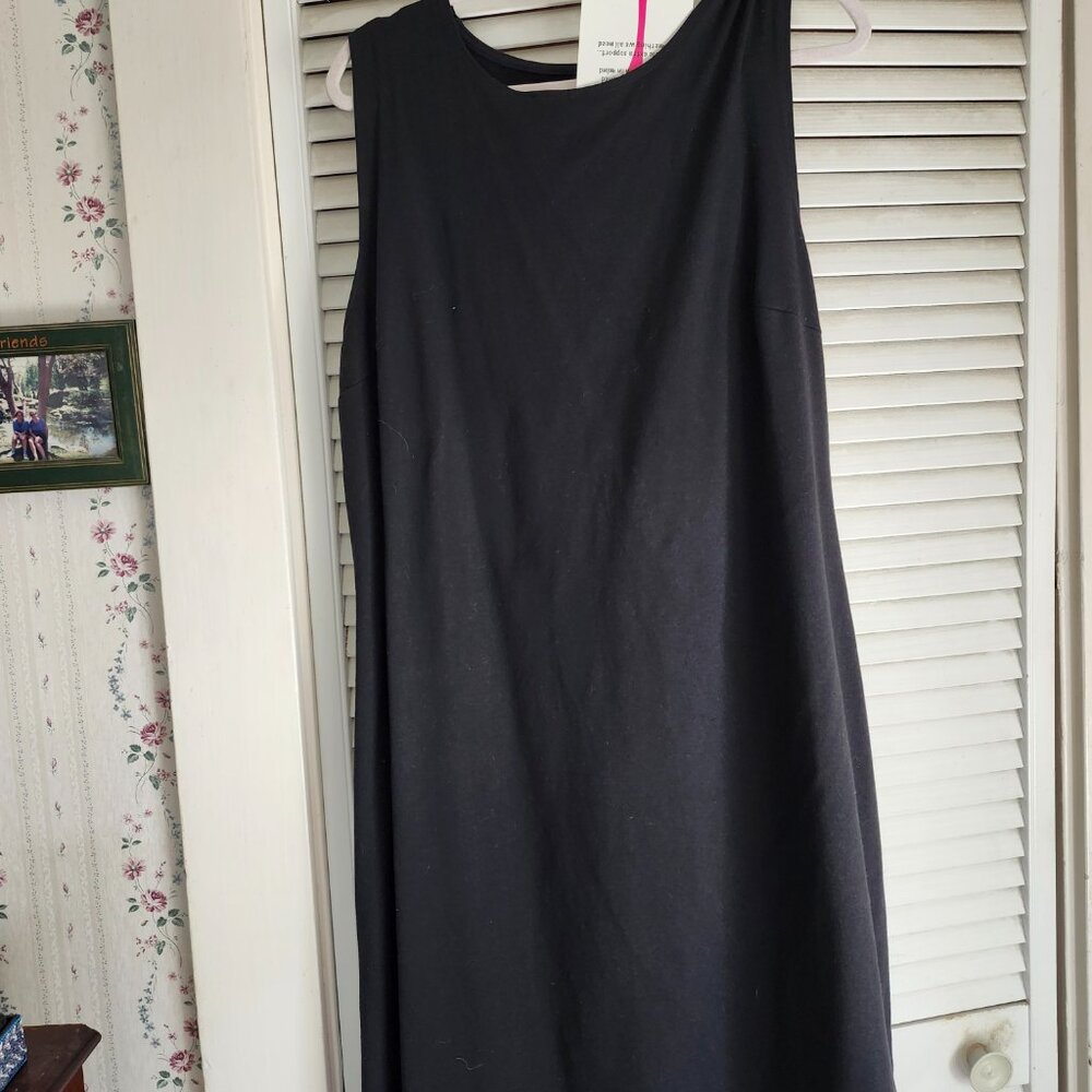 Basic black dress - Picture 2 of 2